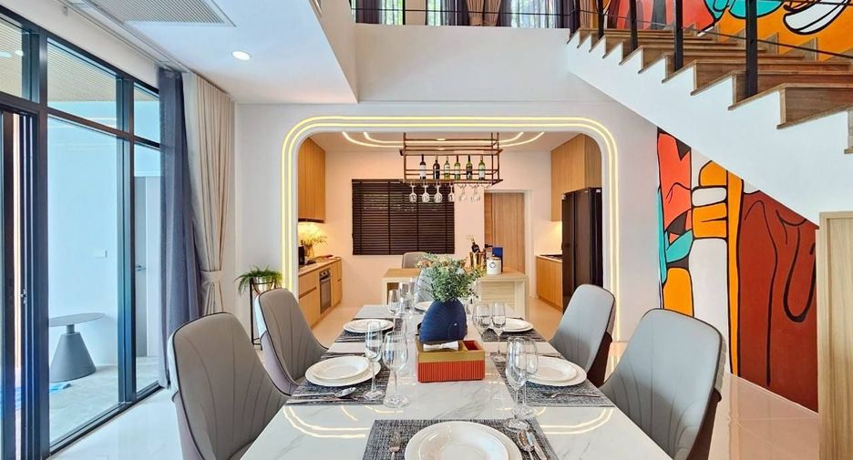 For sale 5 ベッドルーム villa in Bang Lamung, Chonburi