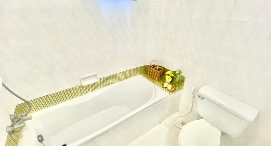 For rent 1 bed condo in Watthana, Bangkok