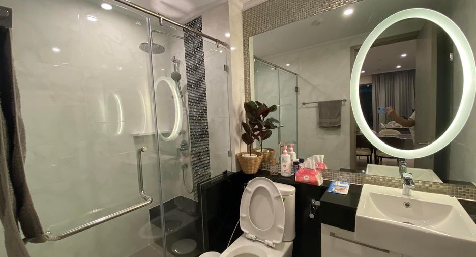 For rent 3 bedrooms condo in Watthana, Bangkok
