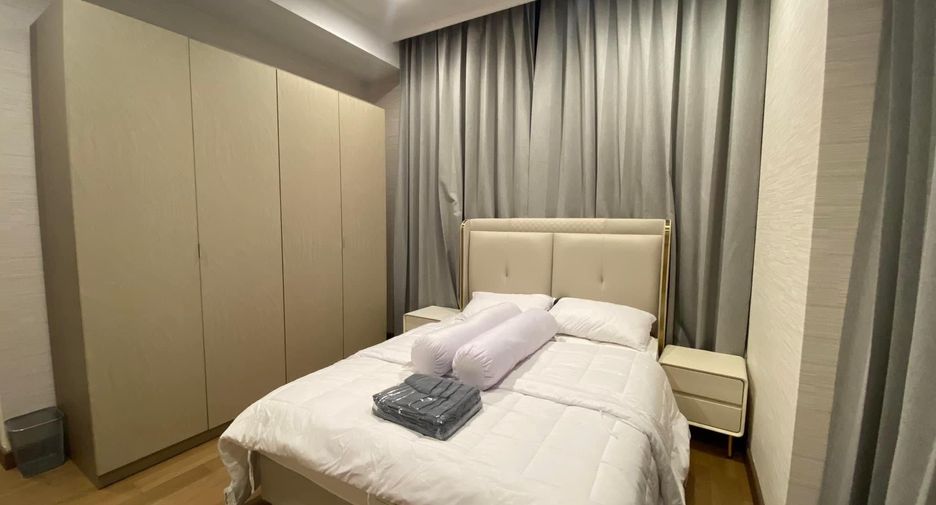 For rent 3 bedrooms condo in Watthana, Bangkok
