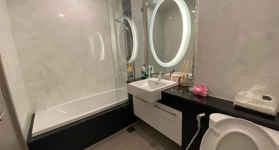 For rent 3 bedrooms condo in Watthana, Bangkok
