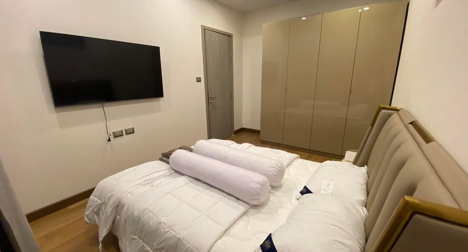 For rent 3 bedrooms condo in Watthana, Bangkok