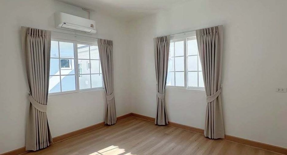 For rent 4 bedrooms house in Mueang Samut Prakan, Samut Prakan