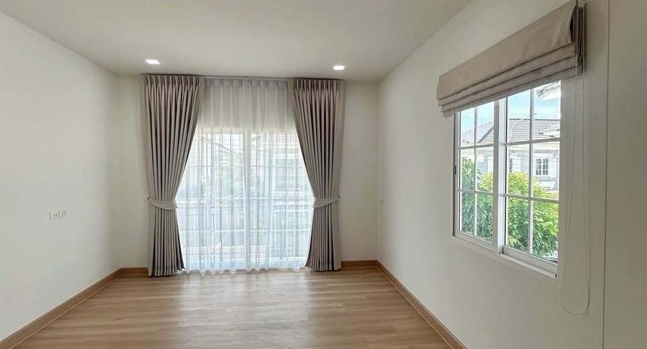 For rent 4 bedrooms house in Mueang Samut Prakan, Samut Prakan