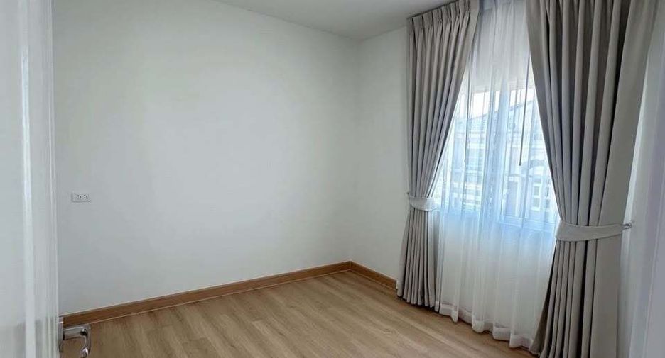 For rent 4 bedrooms house in Mueang Samut Prakan, Samut Prakan