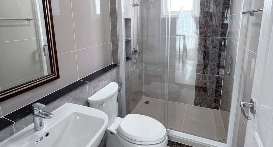 For rent 4 bedrooms house in Mueang Samut Prakan, Samut Prakan