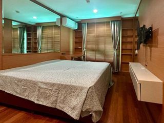 For sale 2 bedrooms condo in Huai Khwang, Bangkok