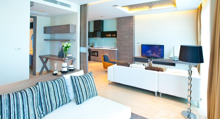 For rent 3 bedrooms condo in Jomtien, Pattaya