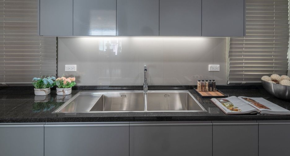 For rent 3 bedrooms apartment in Si Racha, Chonburi