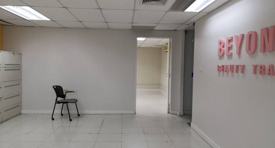 Oficina en venta en Yan Nawa, Bangkok