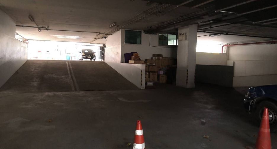 Oficina en venta en Yan Nawa, Bangkok
