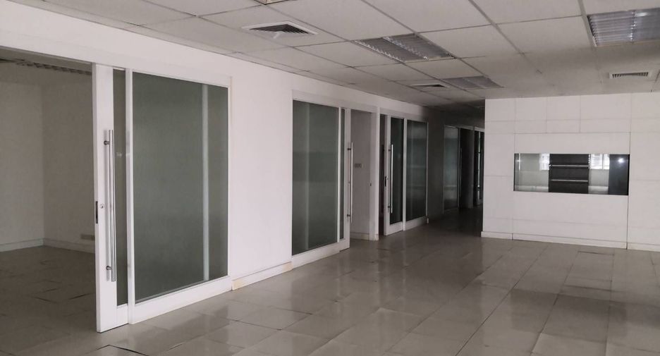 Oficina en venta en Yan Nawa, Bangkok