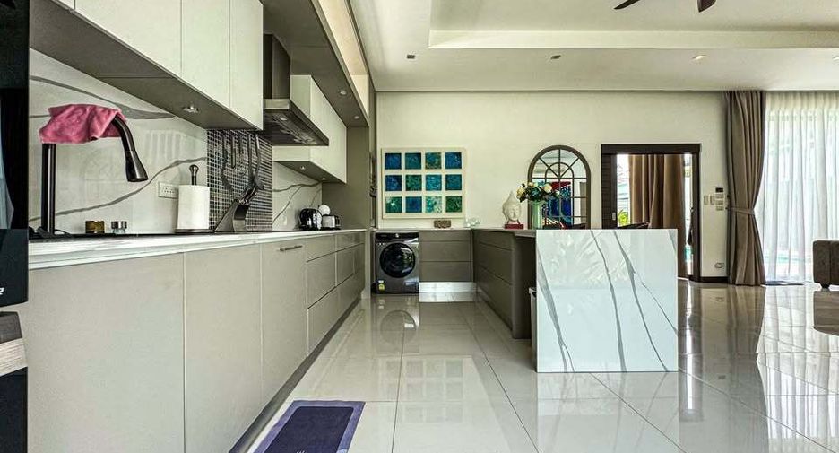 Villa zum Kauf mit 4 Zimmer in Mueang Phuket, Phuket
