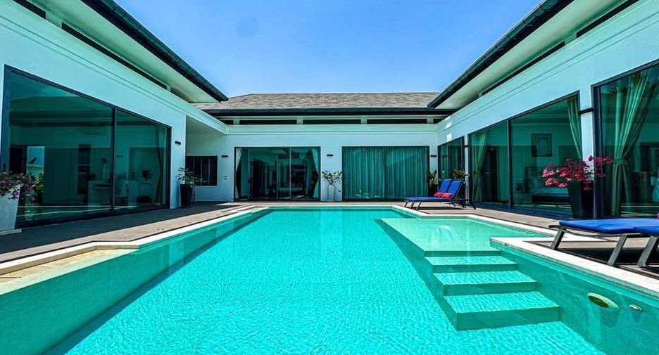 Villa zum Kauf mit 4 Zimmer in Mueang Phuket, Phuket