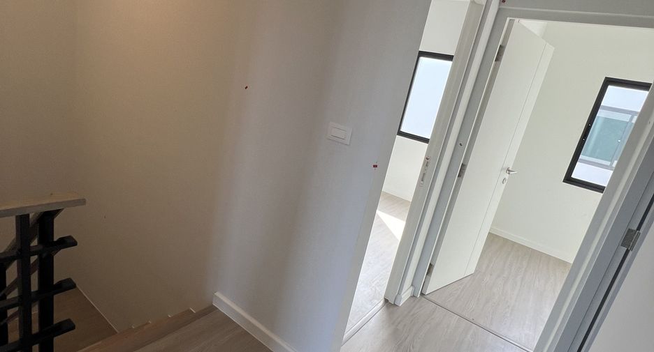 For sale 3 bedrooms townhouse in Bang Phli, Samut Prakan