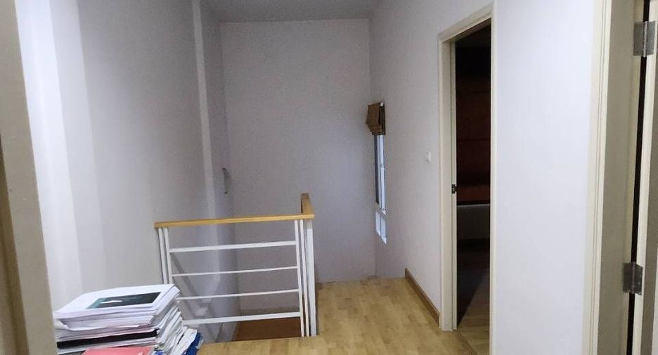 For sale 3 bedrooms townhouse in Lat Phrao, Bangkok