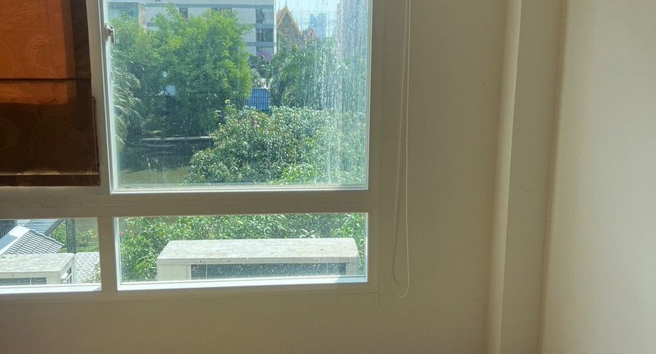 For sale 3 bedrooms townhouse in Lat Phrao, Bangkok