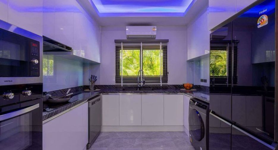 For sale 5 bedrooms villa in Bang Lamung, Chonburi