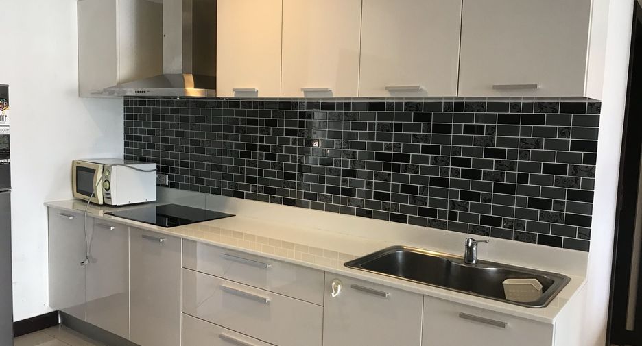 Wohnung zur Miete mit 2 Zimmer in Watthana, Bangkok