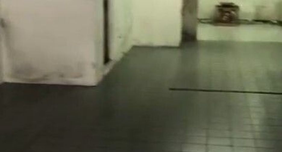 For rent retail Space in Bangkok Noi, Bangkok