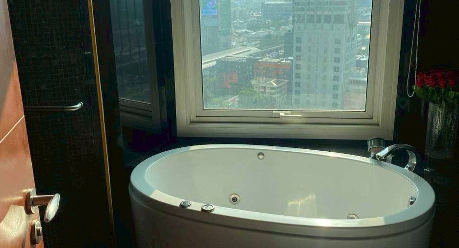 Condo en alquiler de 2 habitaciones en Sathon, Bangkok