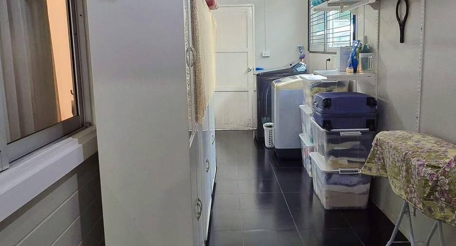 For sale 3 bedrooms house in Lak Si, Bangkok