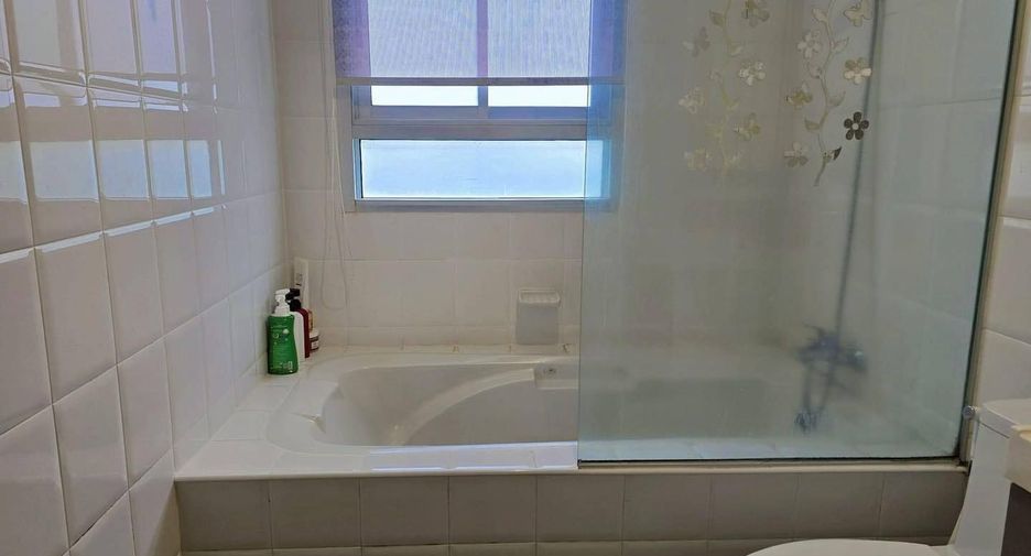 For sale 3 bedrooms house in Lak Si, Bangkok