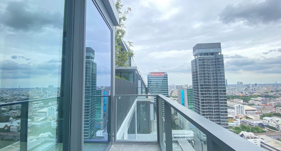 For sale 2 bedrooms condo in Sathon, Bangkok