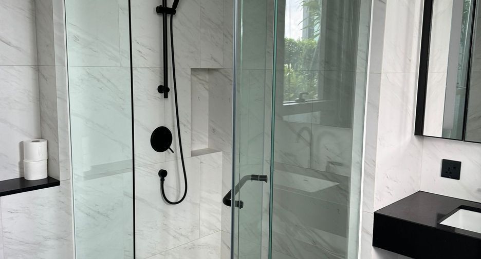 For sale 2 bedrooms condo in Sathon, Bangkok