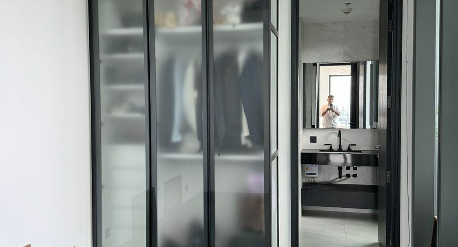 For sale 2 bedrooms condo in Sathon, Bangkok