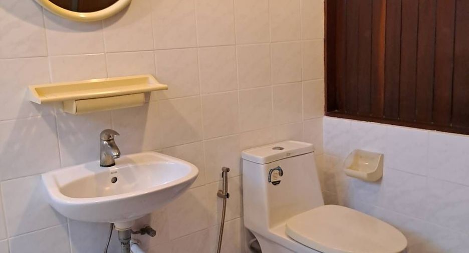 For rent 2 bedrooms apartment in Khlong Toei, Bangkok