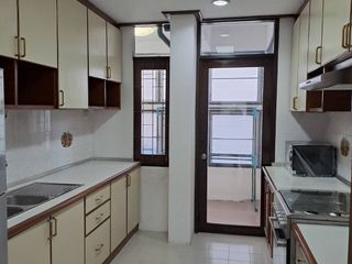 À louer 2 chambres appartement à Khlong Toei, Bangkok