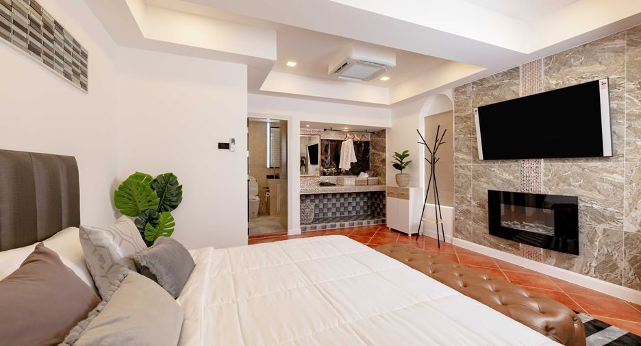 For sale 4 bedrooms house in Hua Hin, Prachuap Khiri Khan