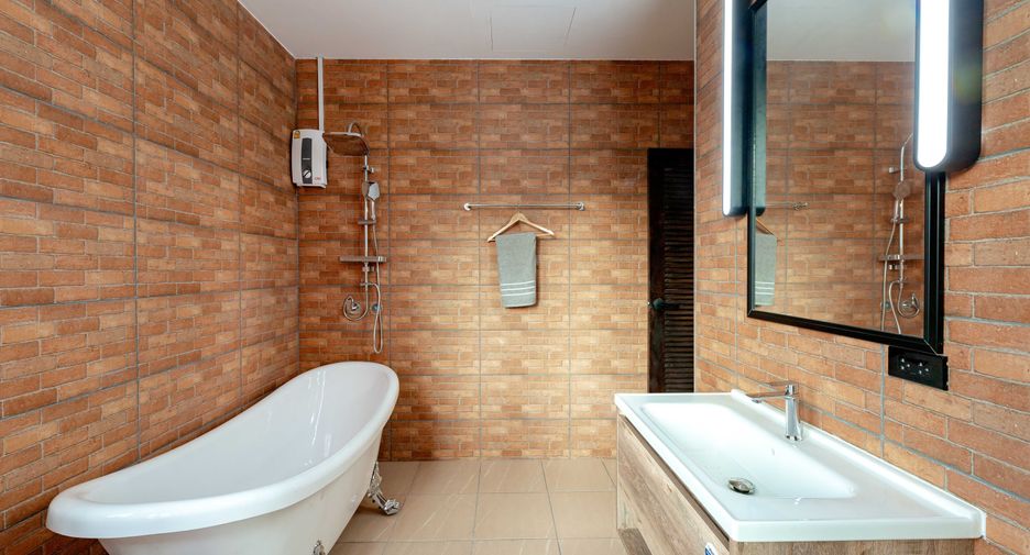 For sale 4 bedrooms house in Hua Hin, Prachuap Khiri Khan