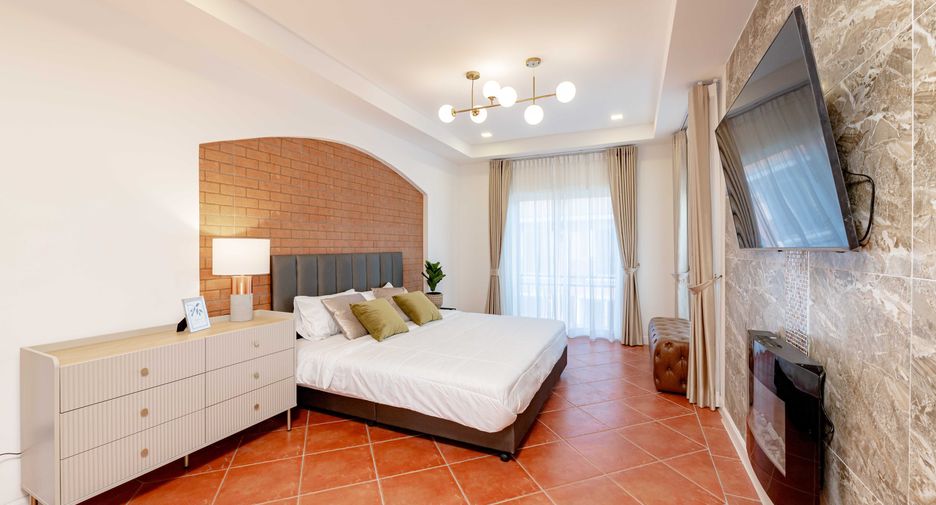 For sale 4 bedrooms house in Hua Hin, Prachuap Khiri Khan