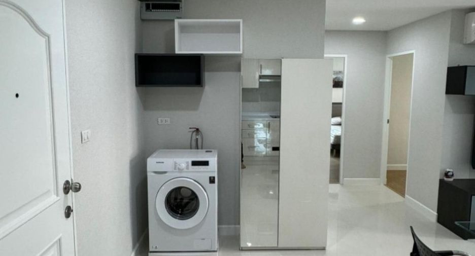 For rent 2 bedrooms condo in Bang Rak, Bangkok