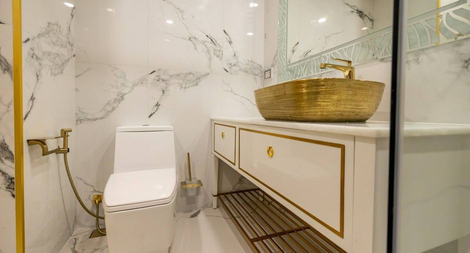 For rent 2 bedrooms condo in Bang Lamung, Chonburi