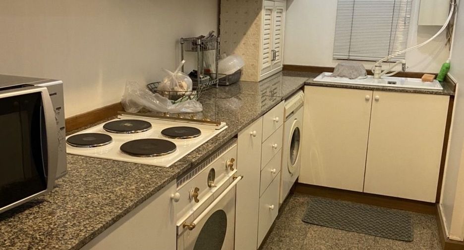 For sale 1 bed condo in Khlong San, Bangkok