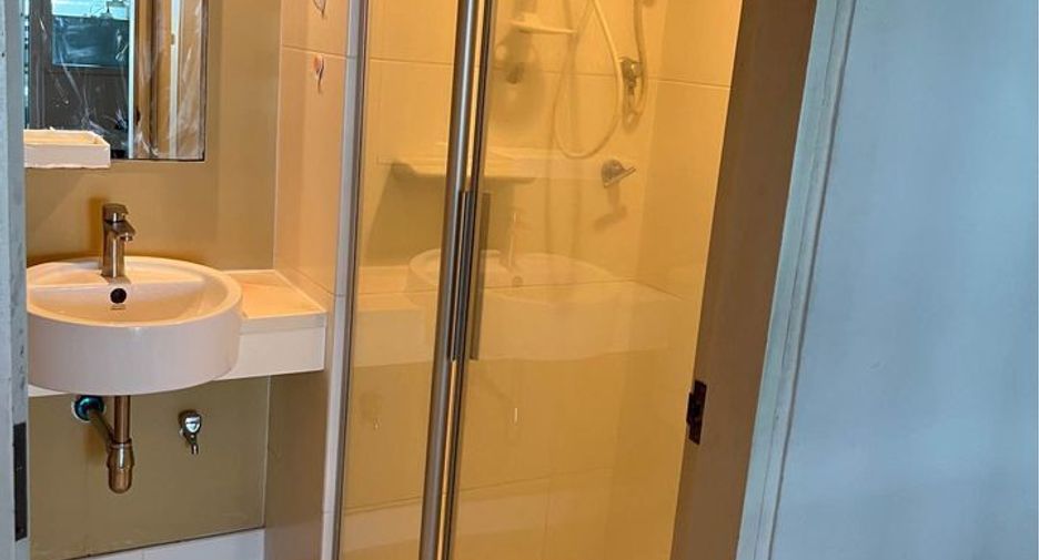 For rent 1 bed condo in Phra Khanong, Bangkok