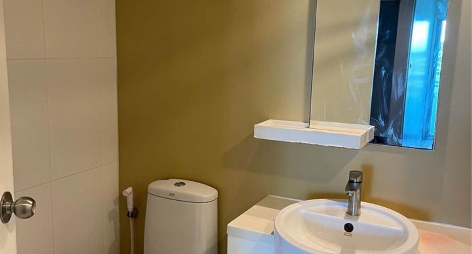 For rent 1 bed condo in Phra Khanong, Bangkok