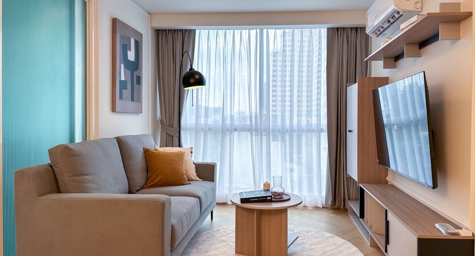 For rent 2 bedrooms condo in Phaya Thai, Bangkok