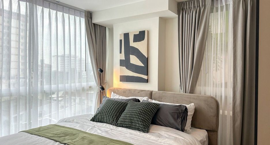 For rent 2 bedrooms condo in Phaya Thai, Bangkok