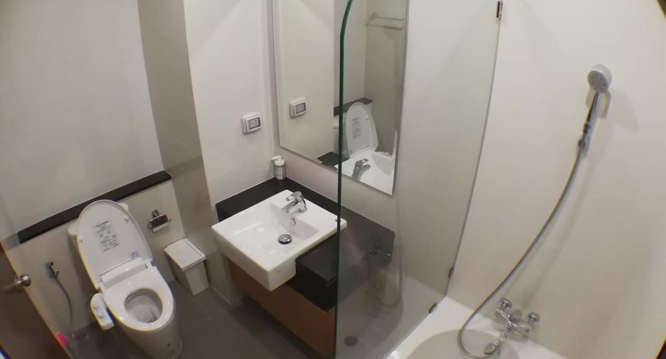 For sale そして for rent 2 ベッドルーム condo in Si Racha, Chonburi