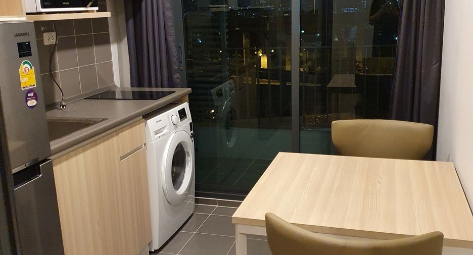 À vendre 1 chambre condo à Bang Na, Bangkok