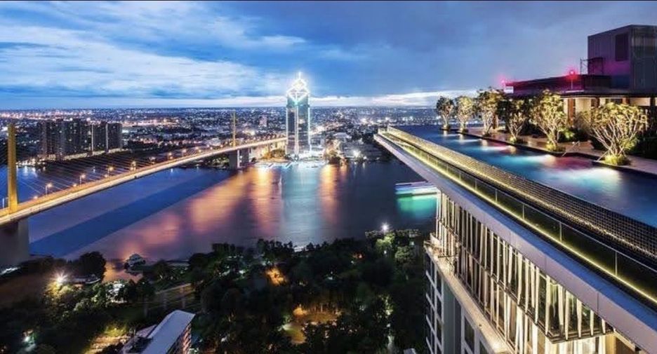 For rent 2 bedrooms condo in Yan Nawa, Bangkok