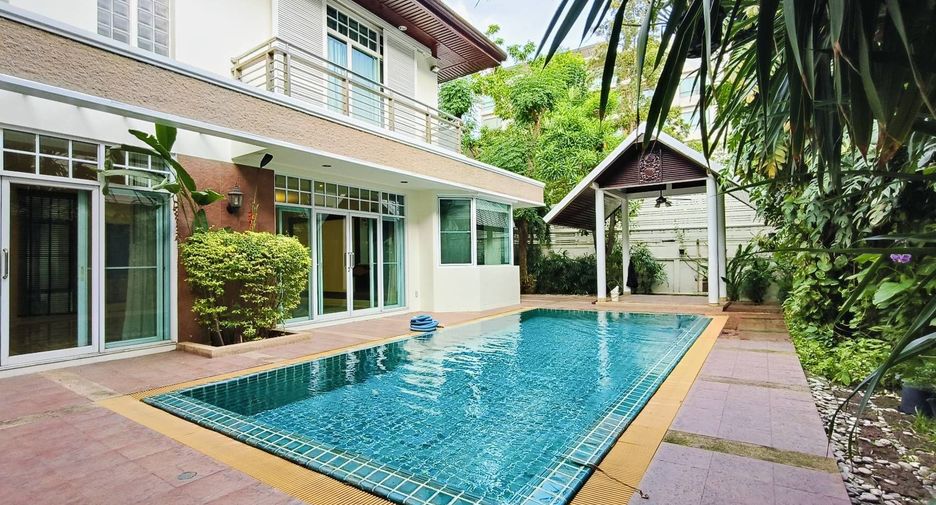Haus zur Miete mit 4 Zimmer in Yan Nawa, Bangkok