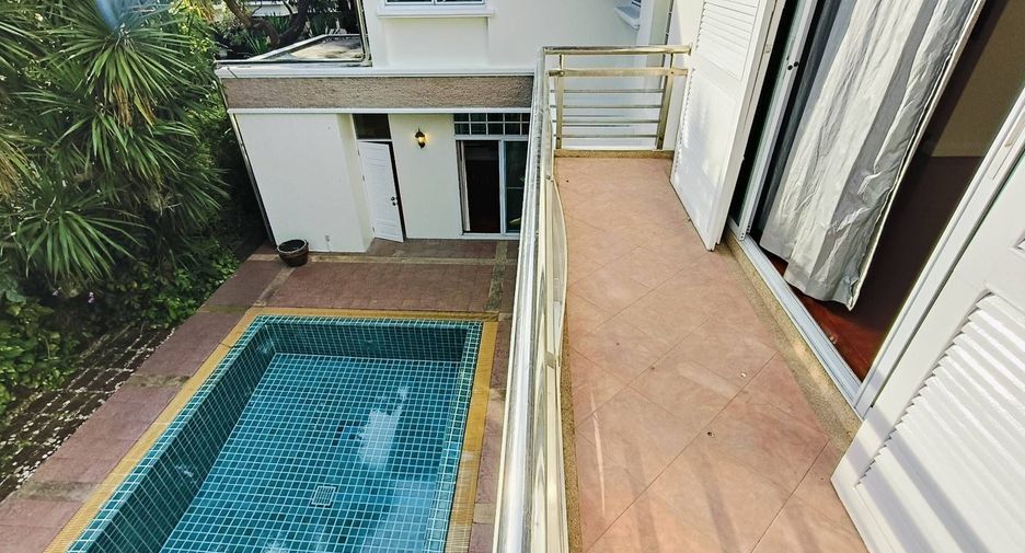 Haus zur Miete mit 4 Zimmer in Yan Nawa, Bangkok