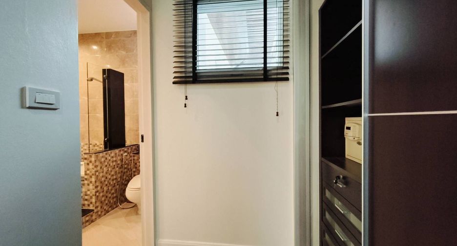 Haus zur Miete mit 4 Zimmer in Yan Nawa, Bangkok