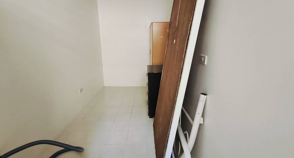 Haus zur Miete mit 4 Zimmer in Yan Nawa, Bangkok