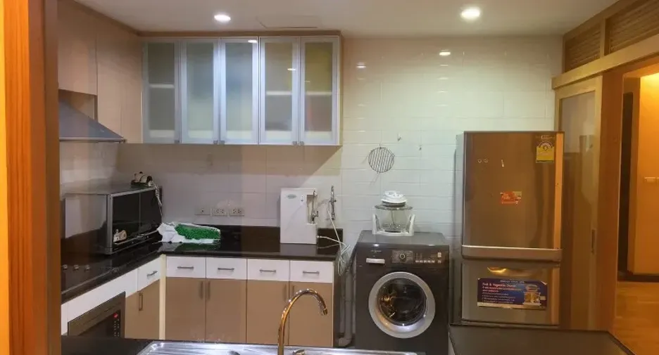 For rent 2 bedrooms condo in Sathon, Bangkok